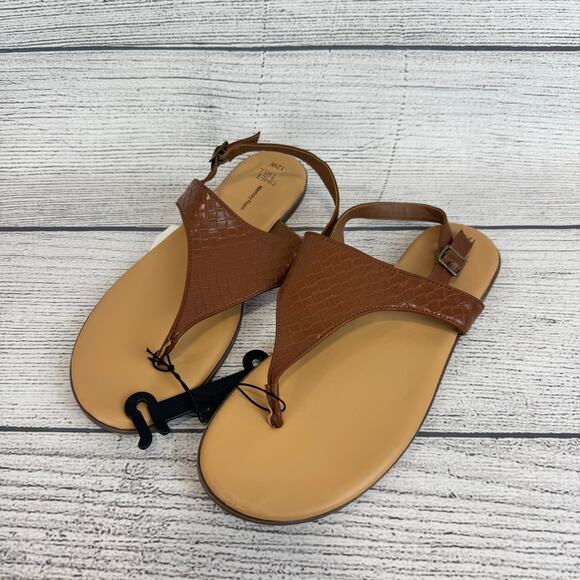 Time & Tru Women's Brown & Tan Thong Buckle Sandals Size 12 Wide - Picture 1 of 12
